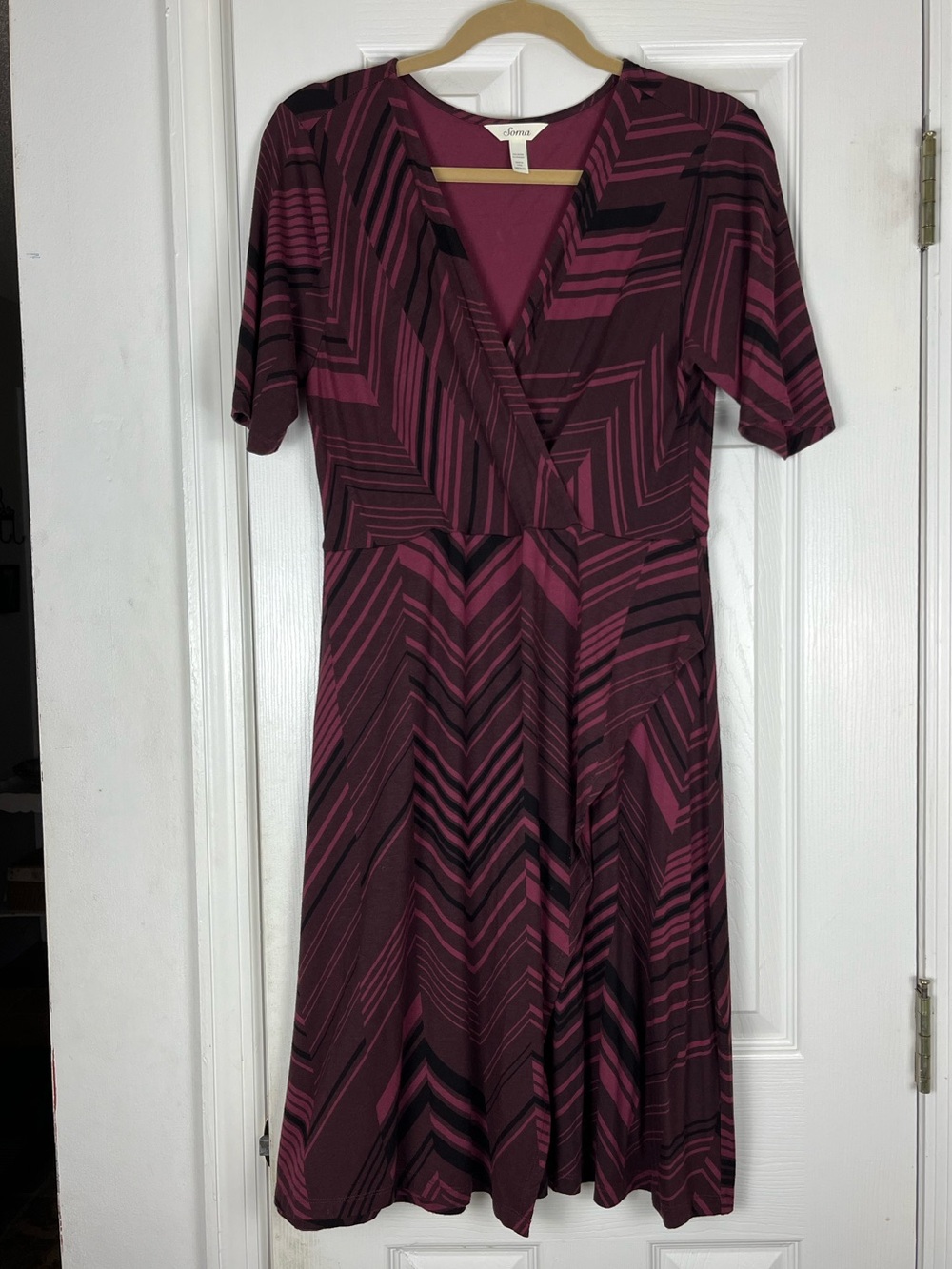 Soma Faux Wrap Loungewear Dress Sz M Rayon Jersey Knit Stretch Chevron Stripe